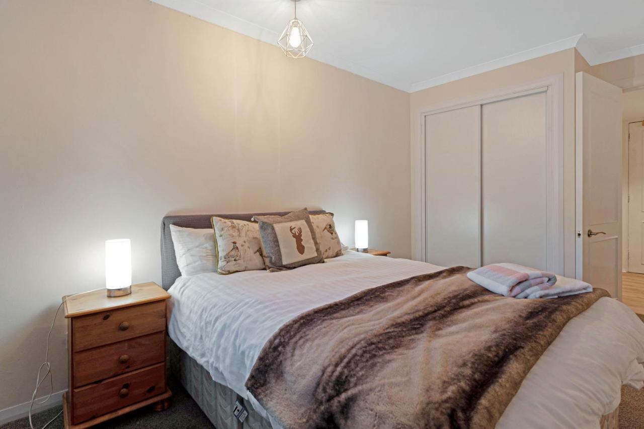 Elegant & Unique Getaway - Spacious 3 Bedroom, 2 Bathroom City Centre Apartment - Free Allocated Parking. Édimbourg Extérieur photo